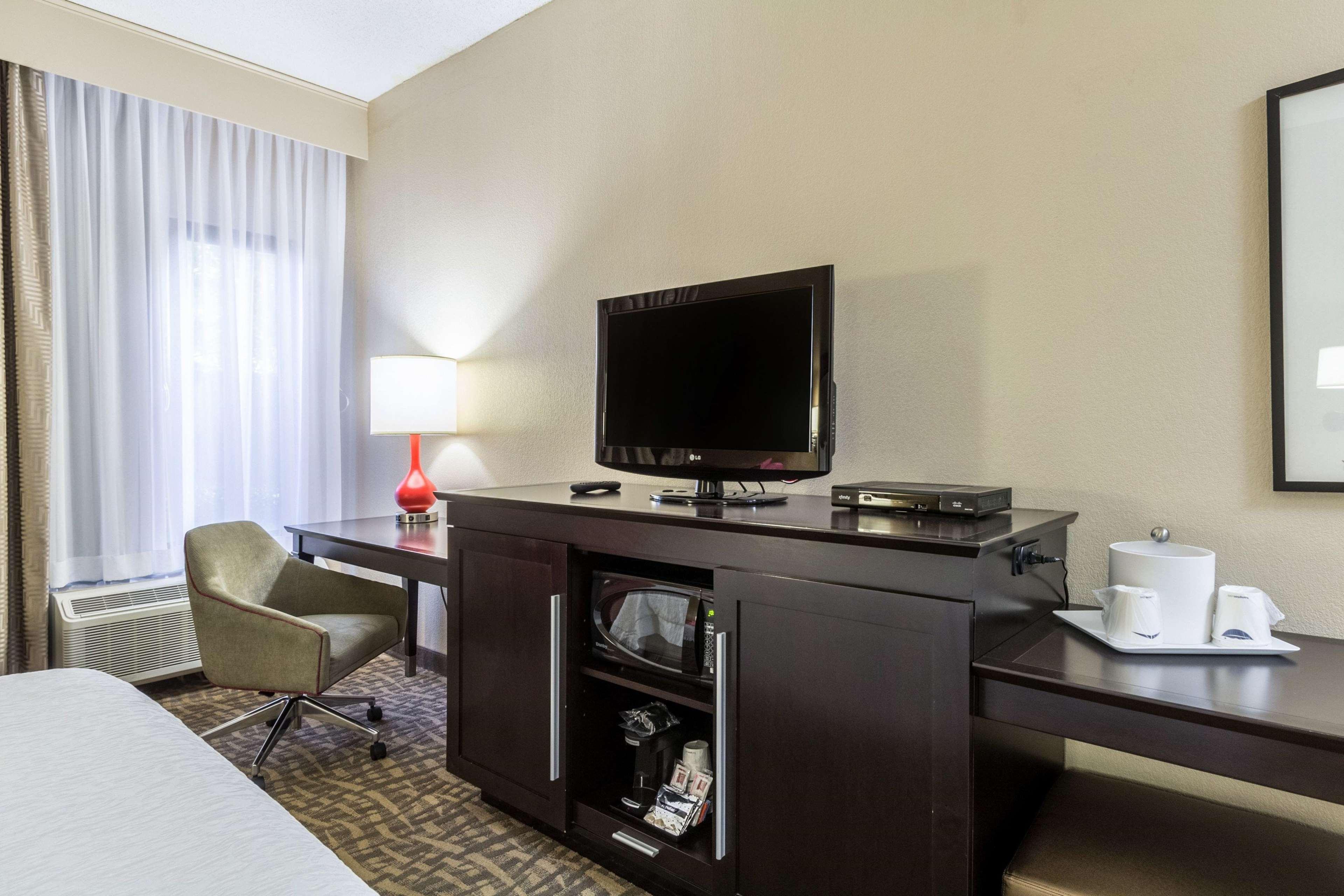 Hampton Inn Jackson Pearl Intrntl Airport מראה חיצוני תמונה
