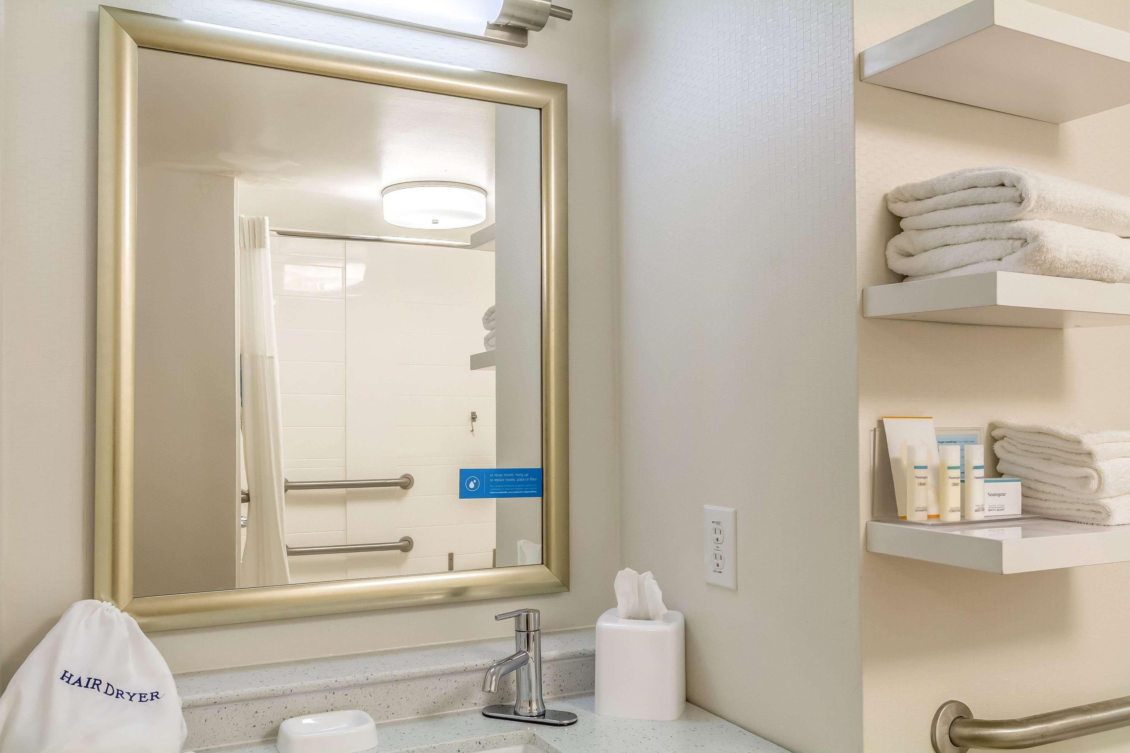 Hampton Inn Jackson Pearl Intrntl Airport מראה חיצוני תמונה