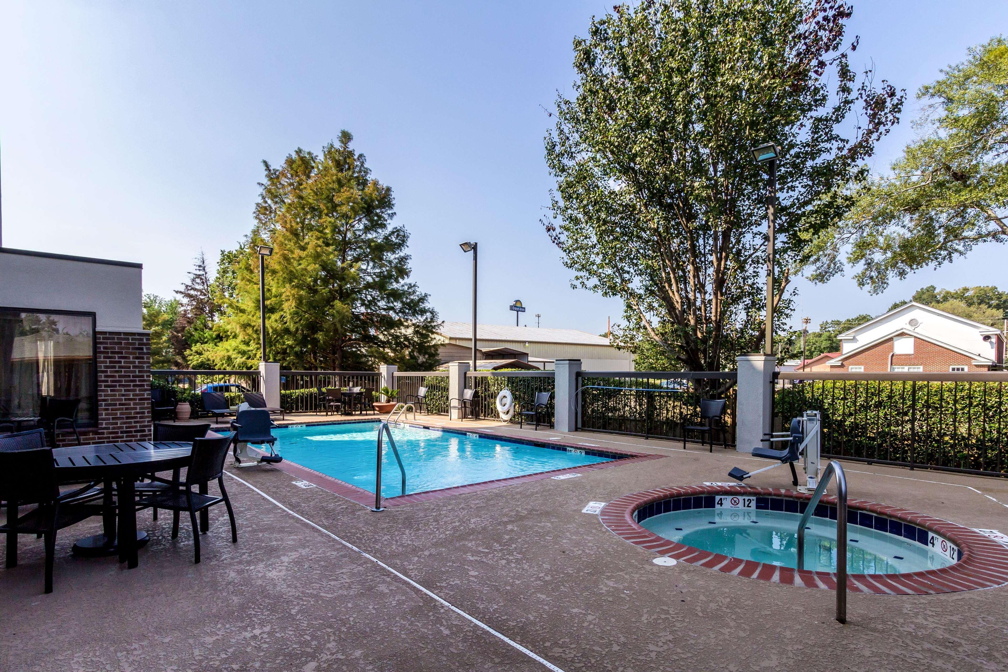 Hampton Inn Jackson Pearl Intrntl Airport מראה חיצוני תמונה