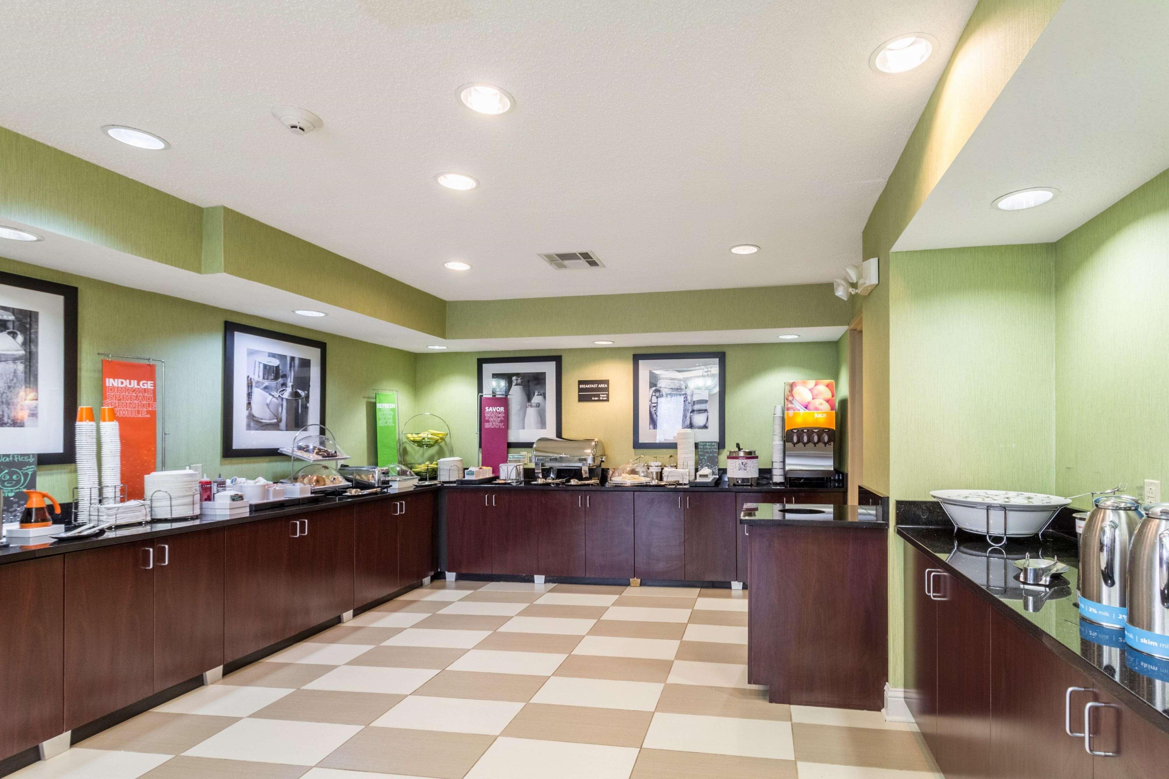 Hampton Inn Jackson Pearl Intrntl Airport מראה חיצוני תמונה