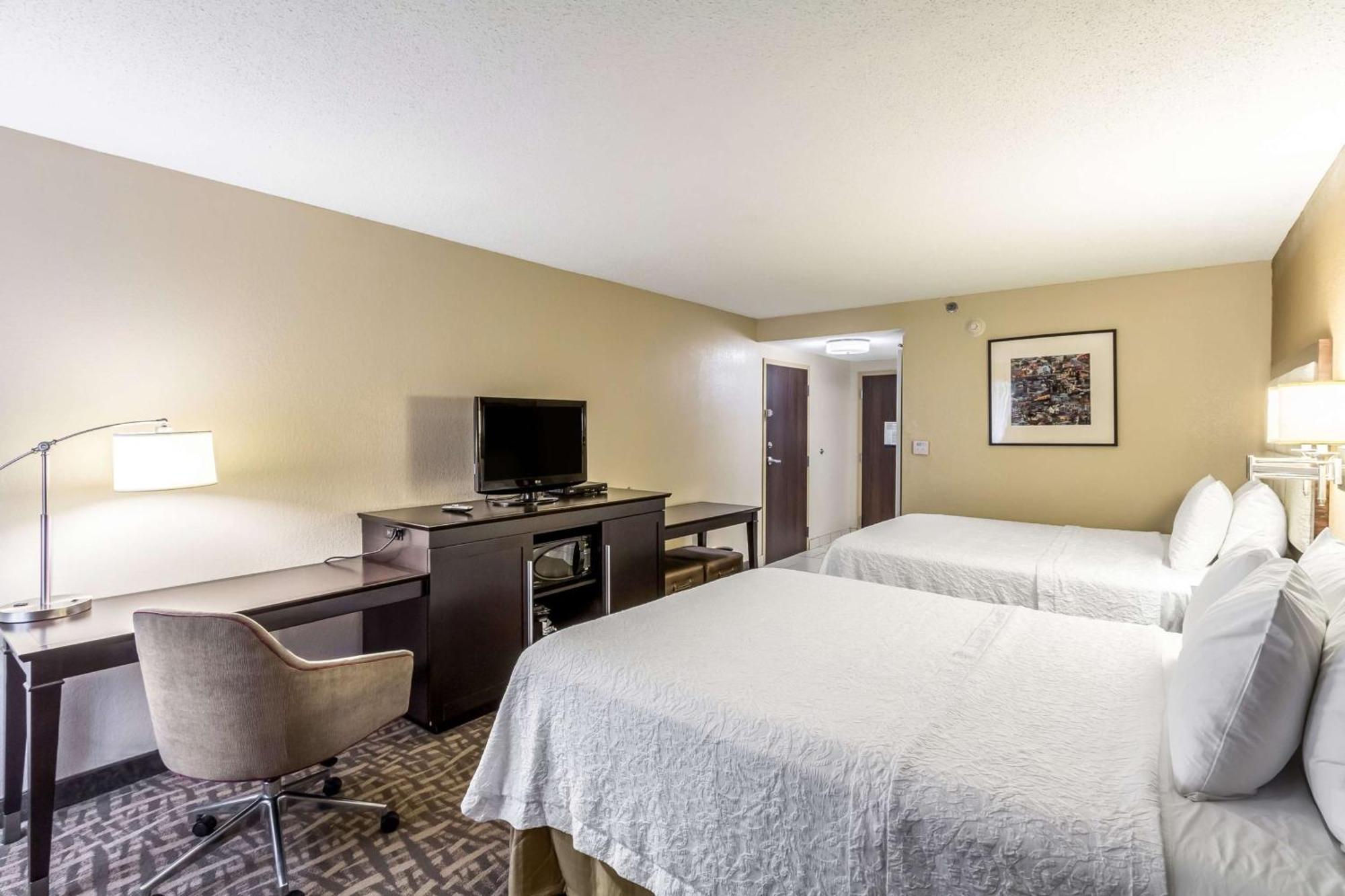 Hampton Inn Jackson Pearl Intrntl Airport מראה חיצוני תמונה