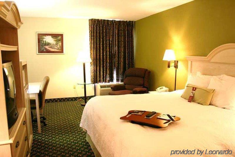 Hampton Inn Jackson Pearl Intrntl Airport מראה חיצוני תמונה
