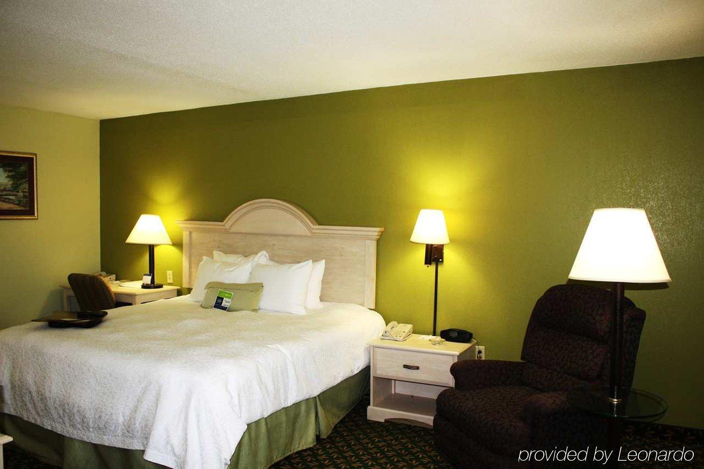 Hampton Inn Jackson Pearl Intrntl Airport מראה חיצוני תמונה